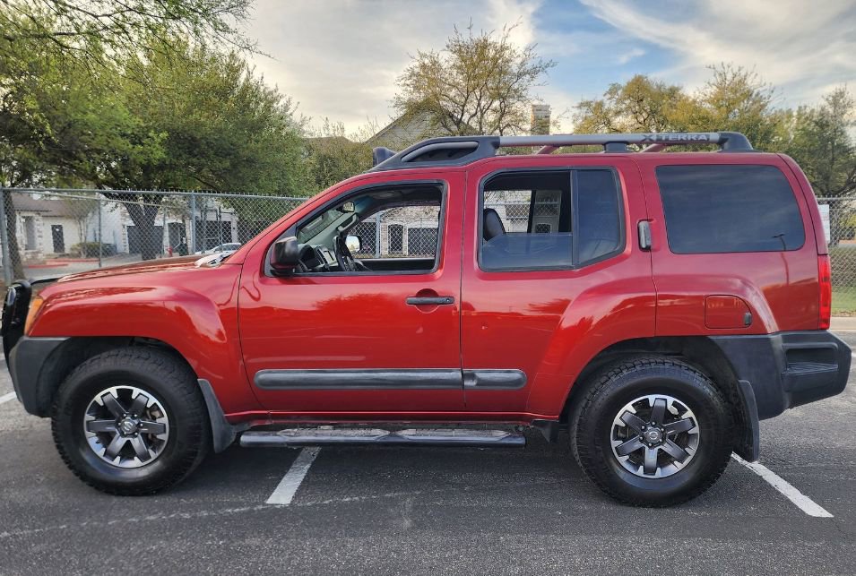 Used 2015 Nissan Xterra PRO-4X w/ Pro-4x Leather Package image 4