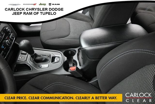 Used 2021 Jeep Cherokee Latitude FWD image 20