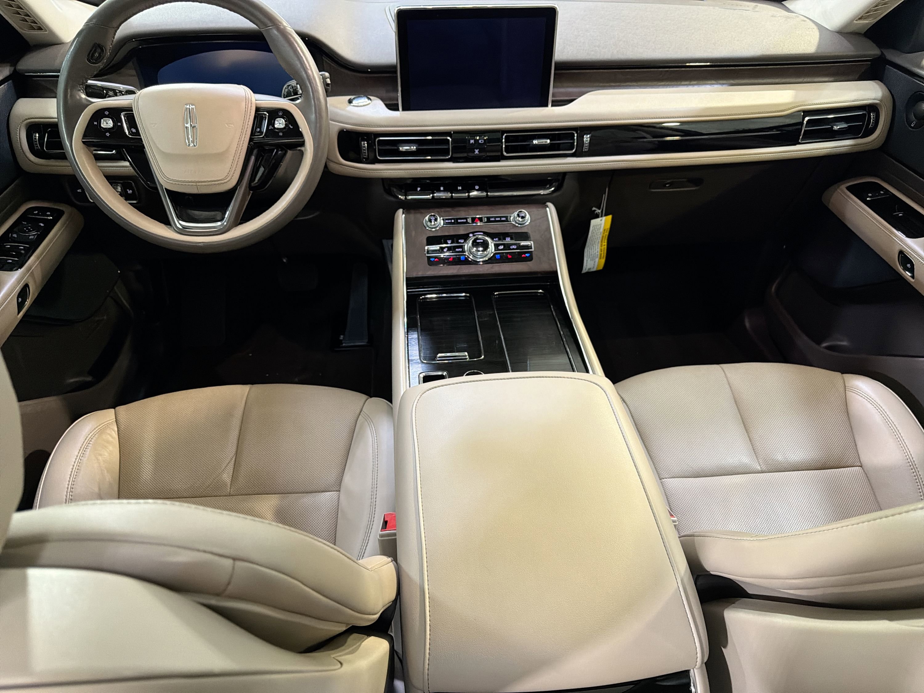 Used 2022 Lincoln Aviator Reserve w/ Equipment Group 201A image 22