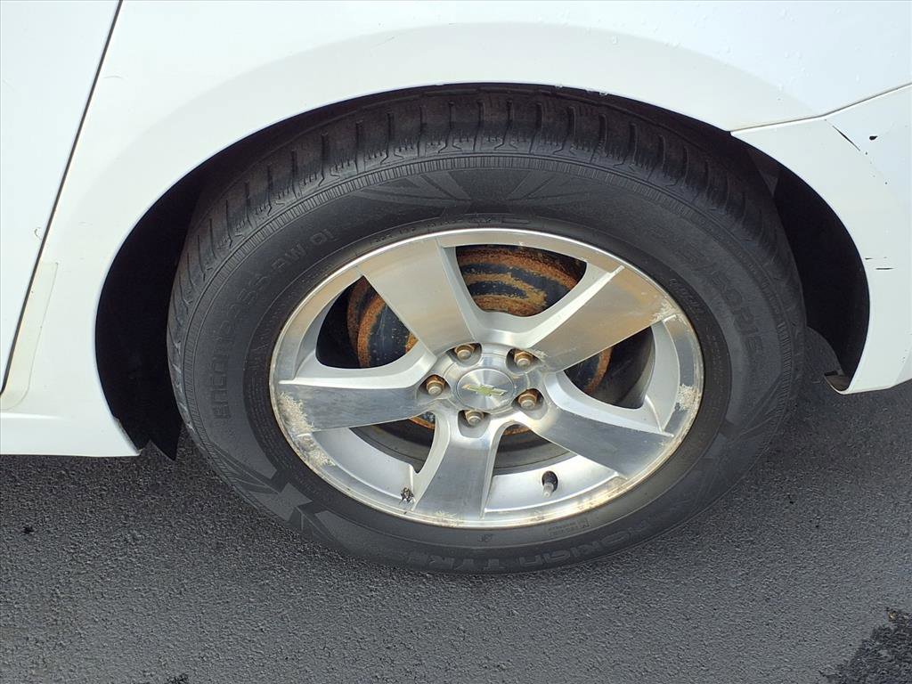Used 2014 Chevrolet Cruze LT image 24