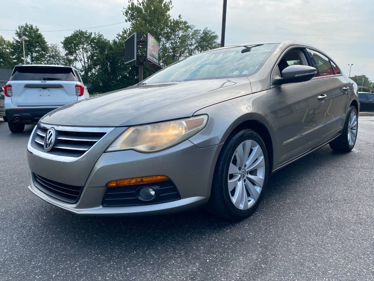 Used 2010 Volkswagen CC Sport FWD image 7