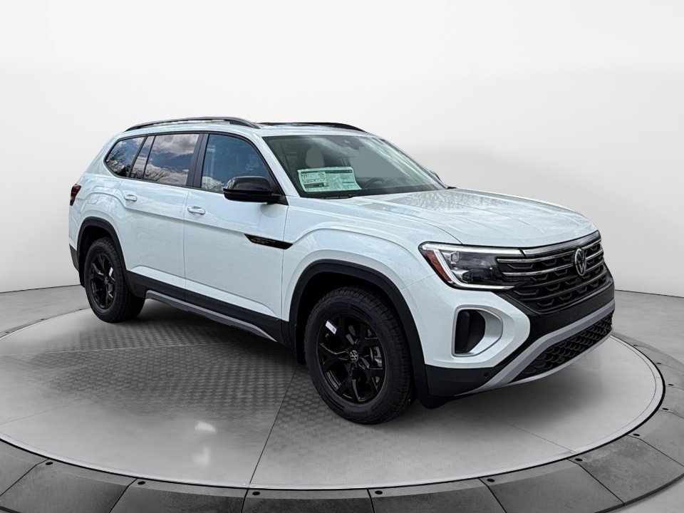 New 2026 Volkswagen Atlas Peak Edition