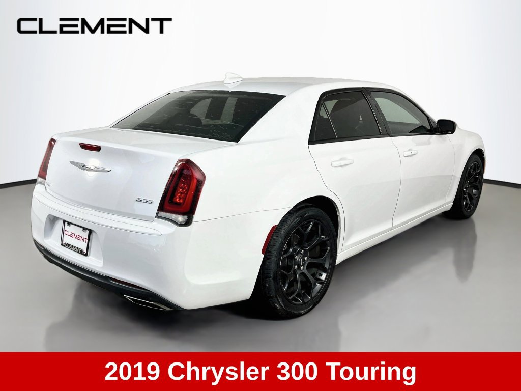 Used 2019 Chrysler 300 Touring w/ Sport Appearance Package RWD image 6