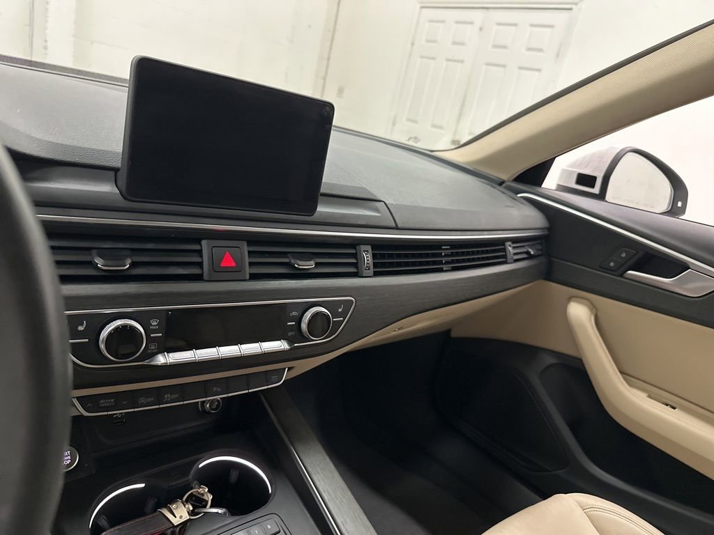 Used 2019 Audi A4 2.0T Premium FWD image 29