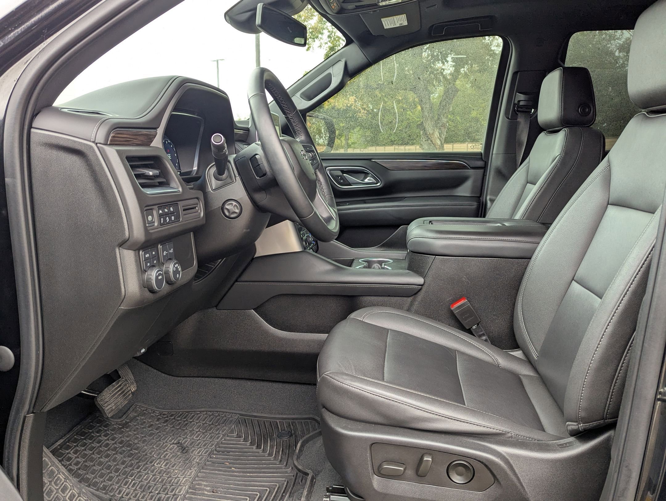 Used 2023 Chevrolet Tahoe Z71 w/ Luxury Package image 10