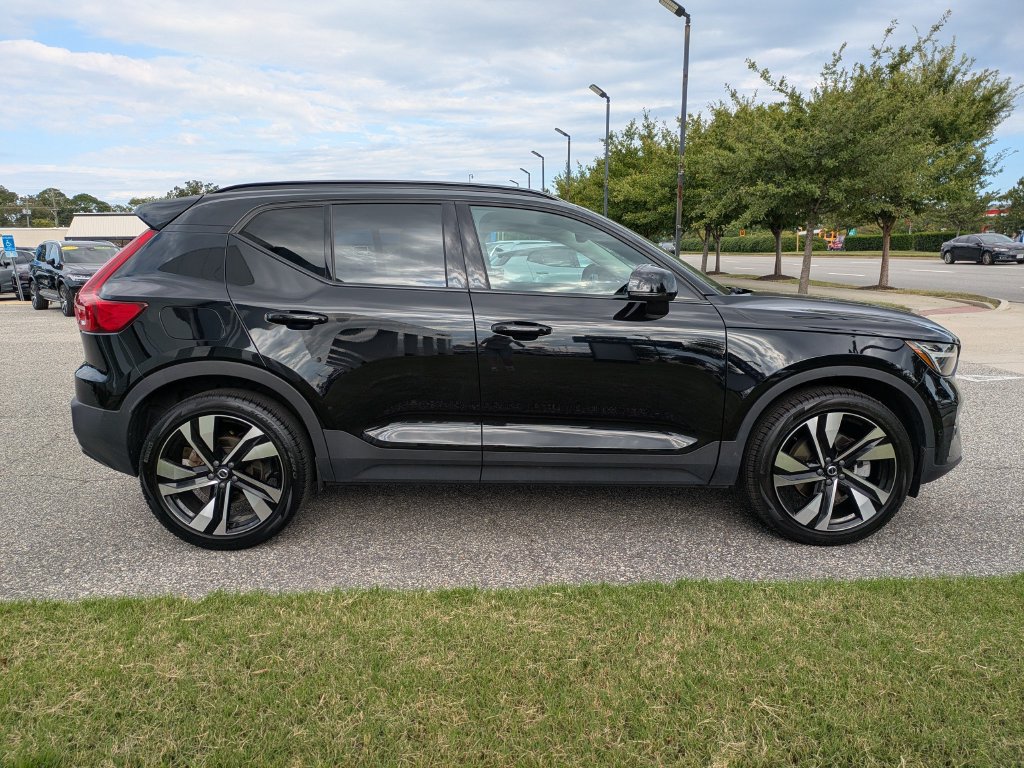 Used 2023 Volvo XC40 B5 Ultimate w/ Climate Package AWD/4WD image 7