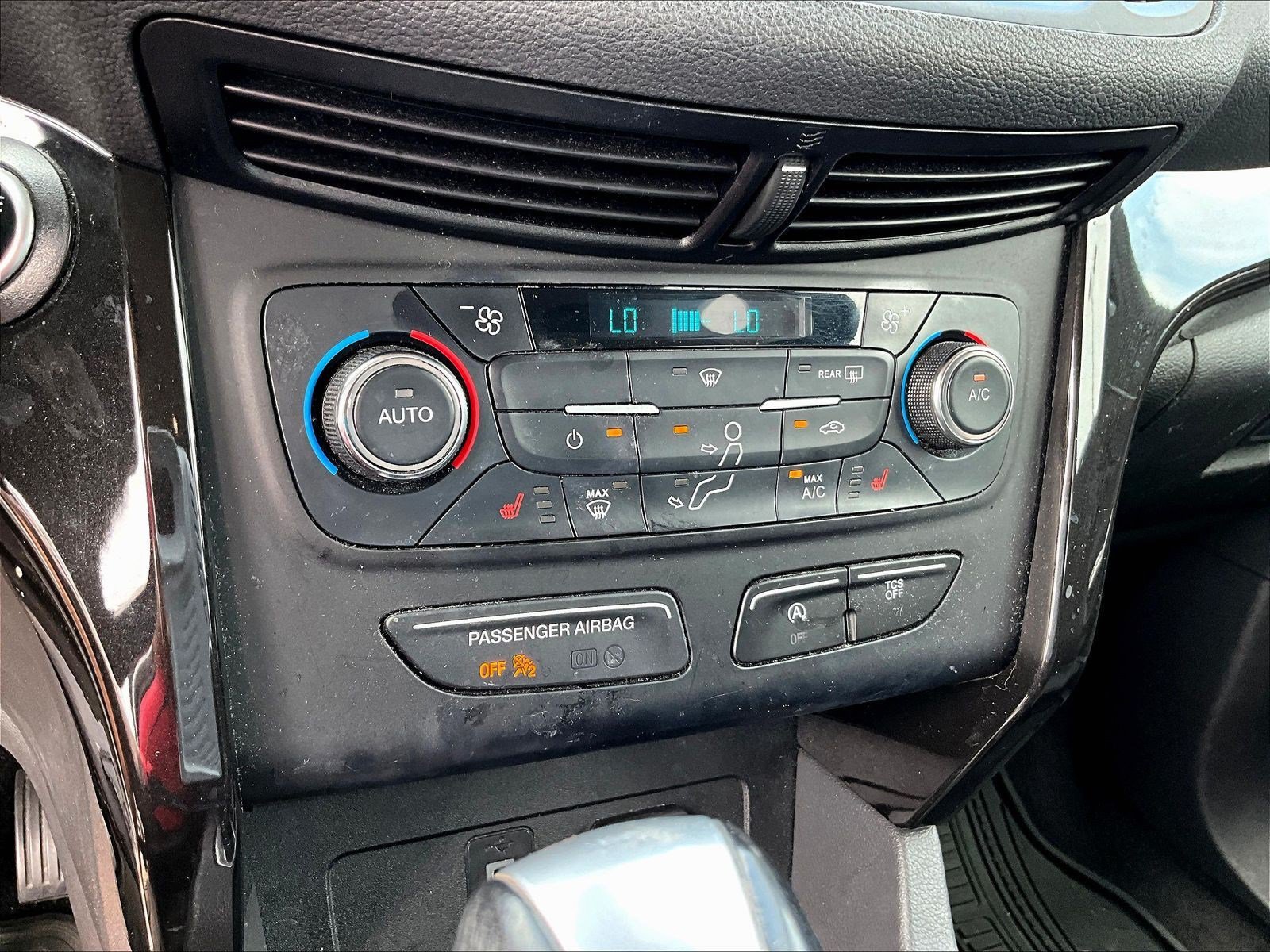 Used 2017 Ford Escape Titanium FWD image 14