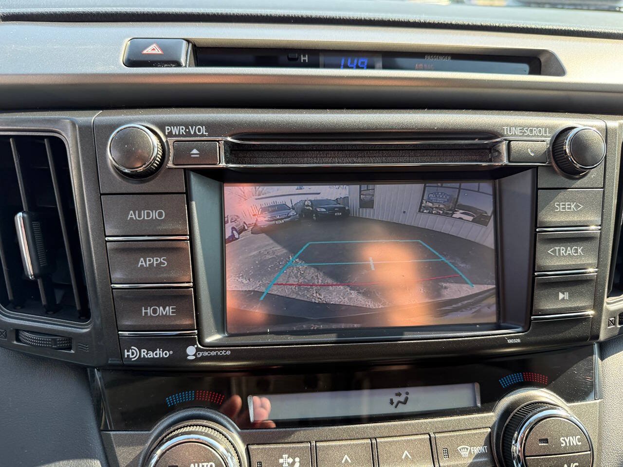 Used 2015 Toyota RAV4 XLE AWD/4WD image 20
