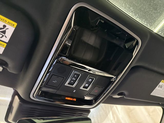 Used 2023 Land Rover Range Rover Velar HST AWD/4WD image 31