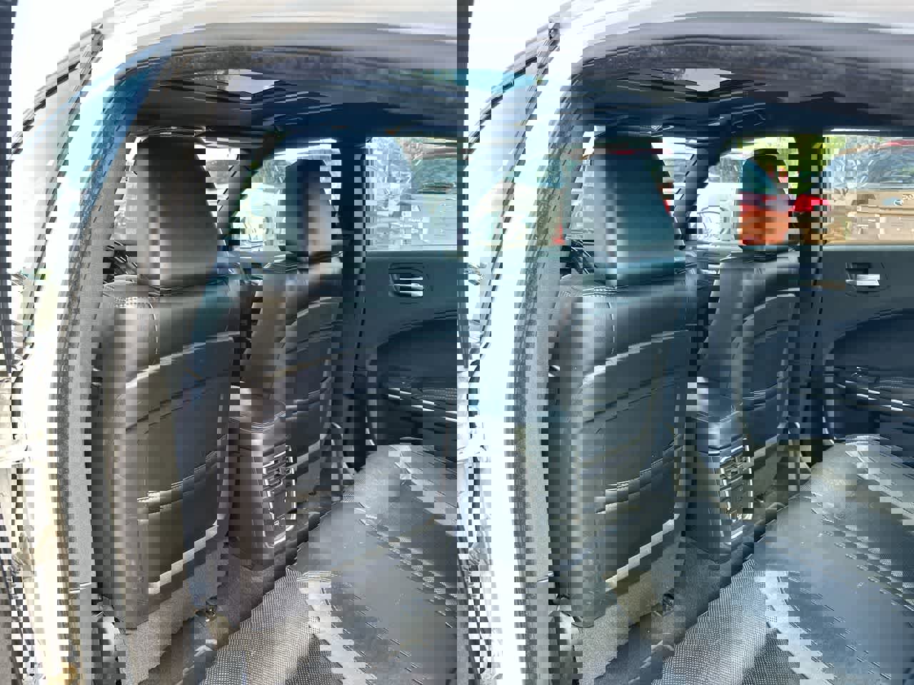 Used 2020 Dodge Charger SXT w/ Leather Interior Group image 23