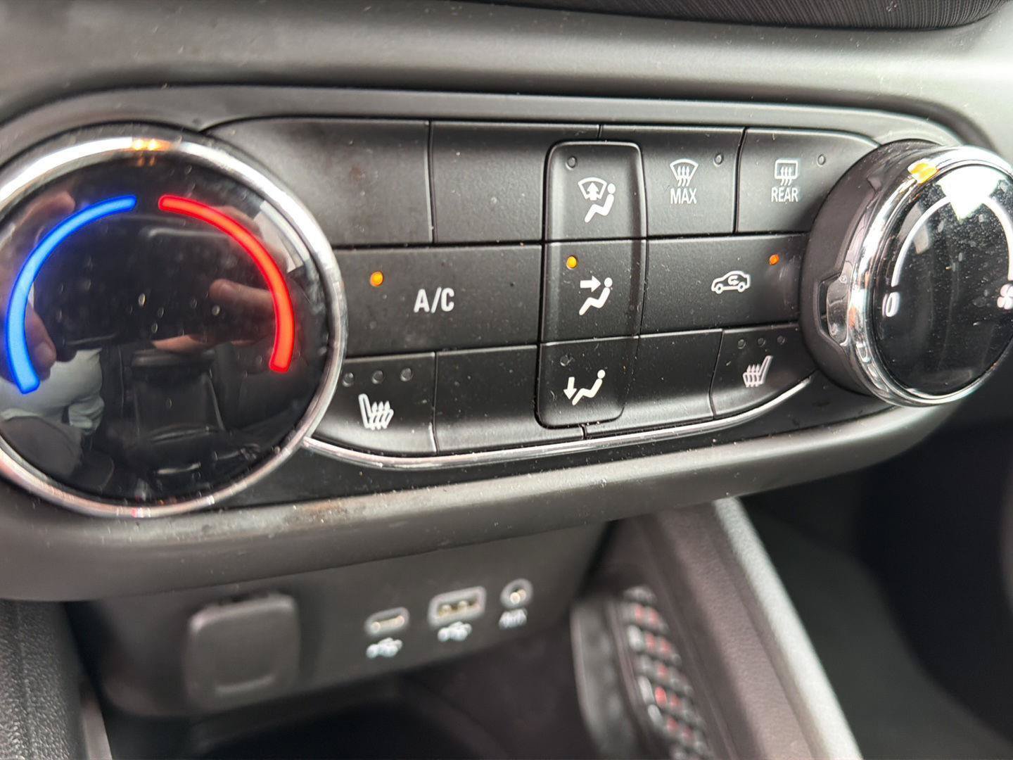Used 2022 Chevrolet TrailBlazer RS FWD image 26