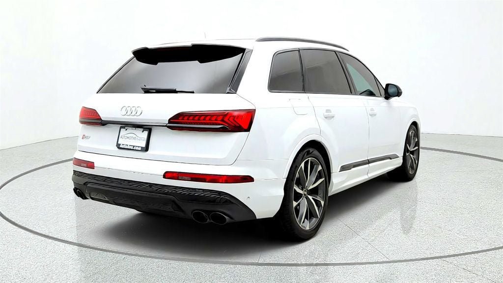 Used 2023 Audi SQ7 Prestige AWD/4WD image 5
