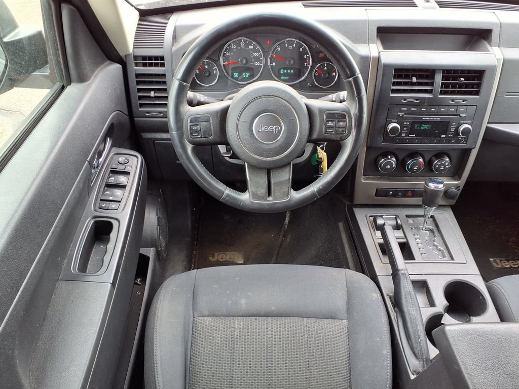 Used 2012 Jeep Liberty Sport w/ Popular Equipment Group AWD/4WD image 9