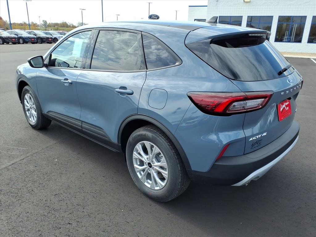 New 2026 Ford Escape Active image 2