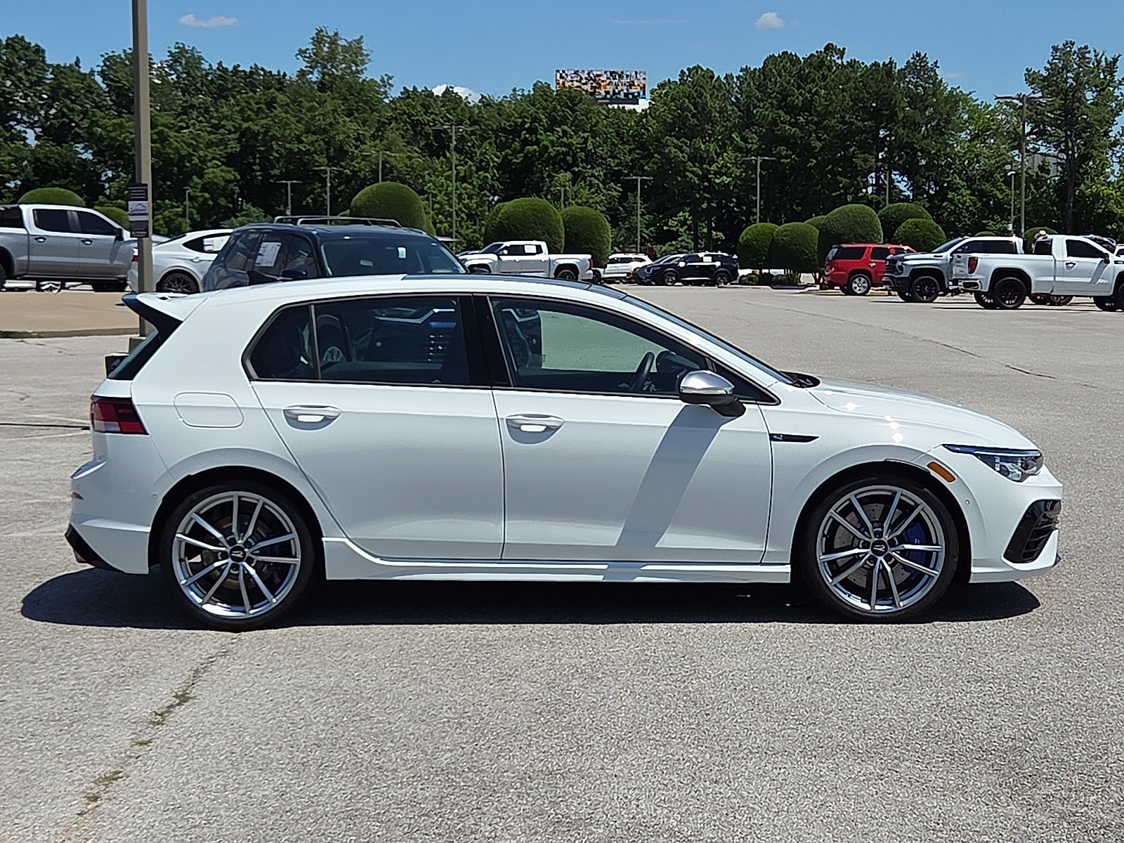 Used 2024 Volkswagen Golf R AWD/4WD image 6