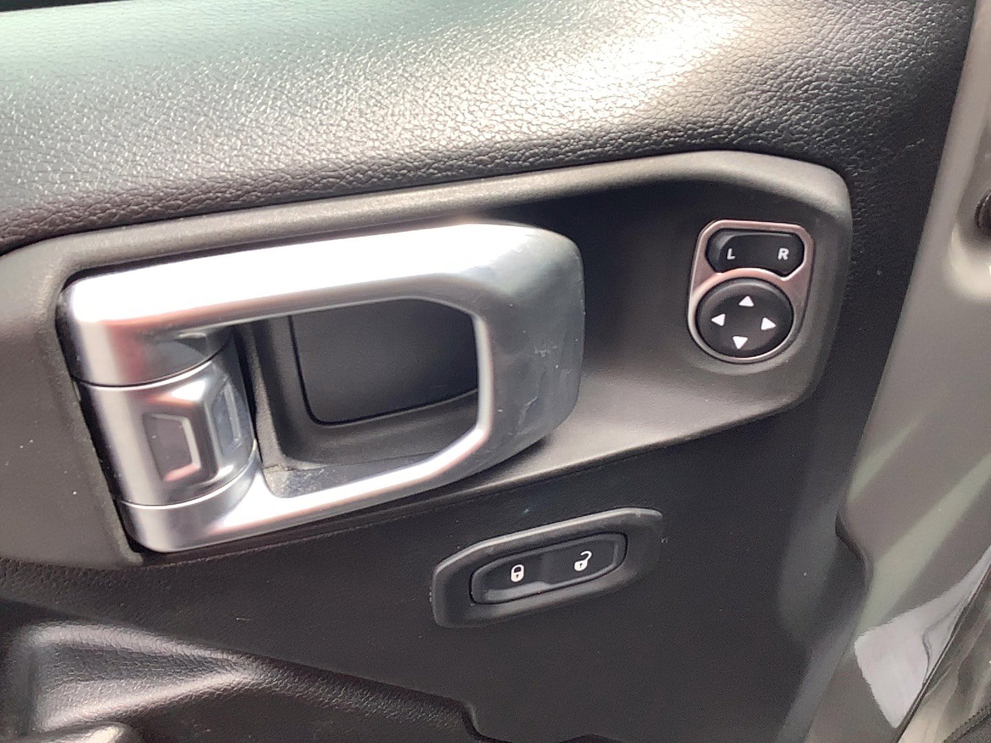 Certified 2021 Jeep Wrangler Unlimited Islander image 12
