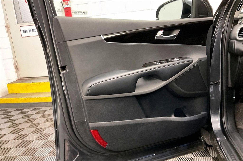 Used 2020 Kia Sorento EX image 22