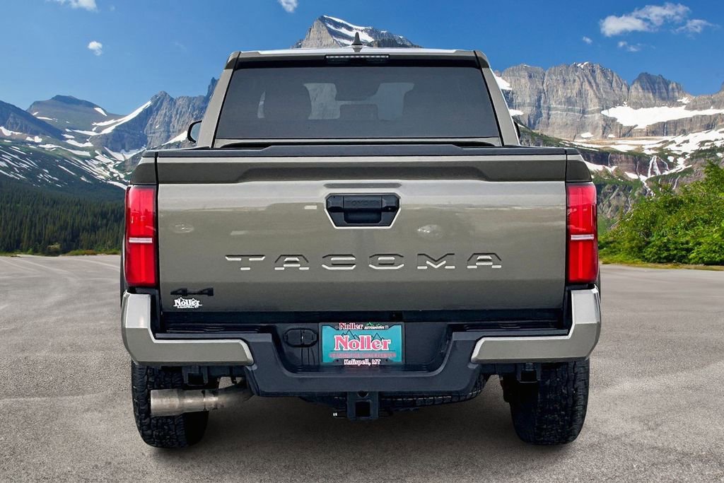 Used 2025 Toyota Tacoma TRD Off-Road image 4