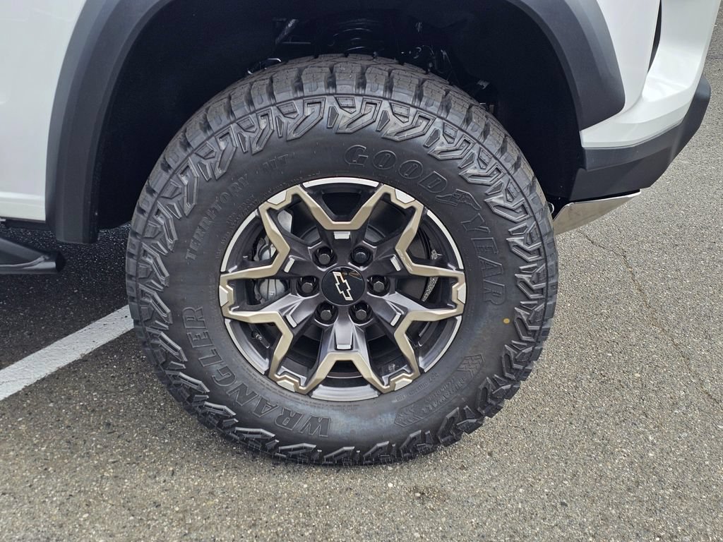 New 2026 Chevrolet Colorado ZR2 w/ Technology Package AWD/4WD image 9
