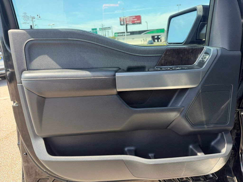 Used 2022 Ford F150 Lariat w/ Trailer Tow Package AWD/4WD image 15