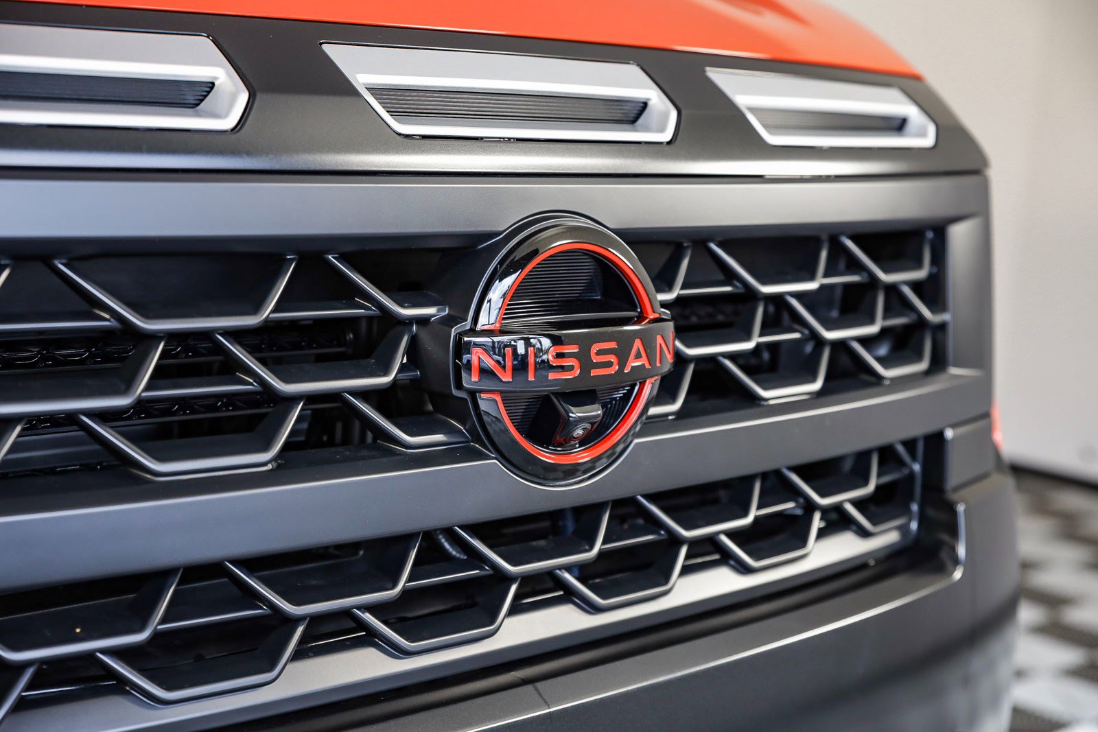 New 2025 Nissan Frontier PRO-4X w/ Pro Convenience Package image 6