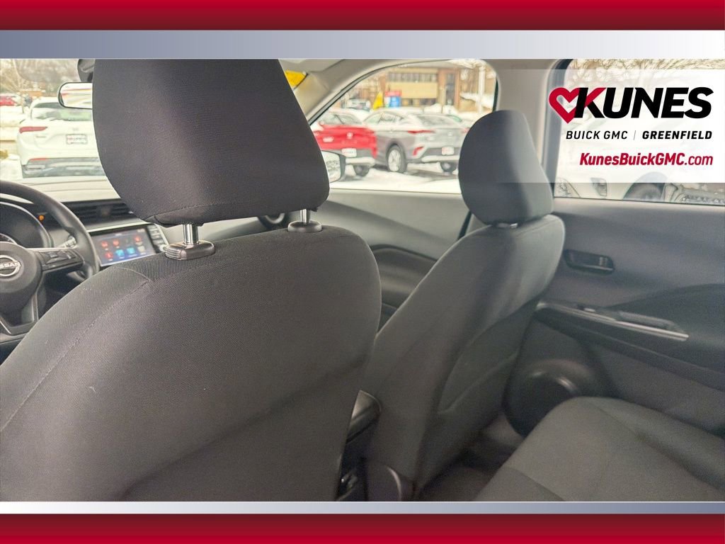 Used 2024 Nissan Kicks S image 33