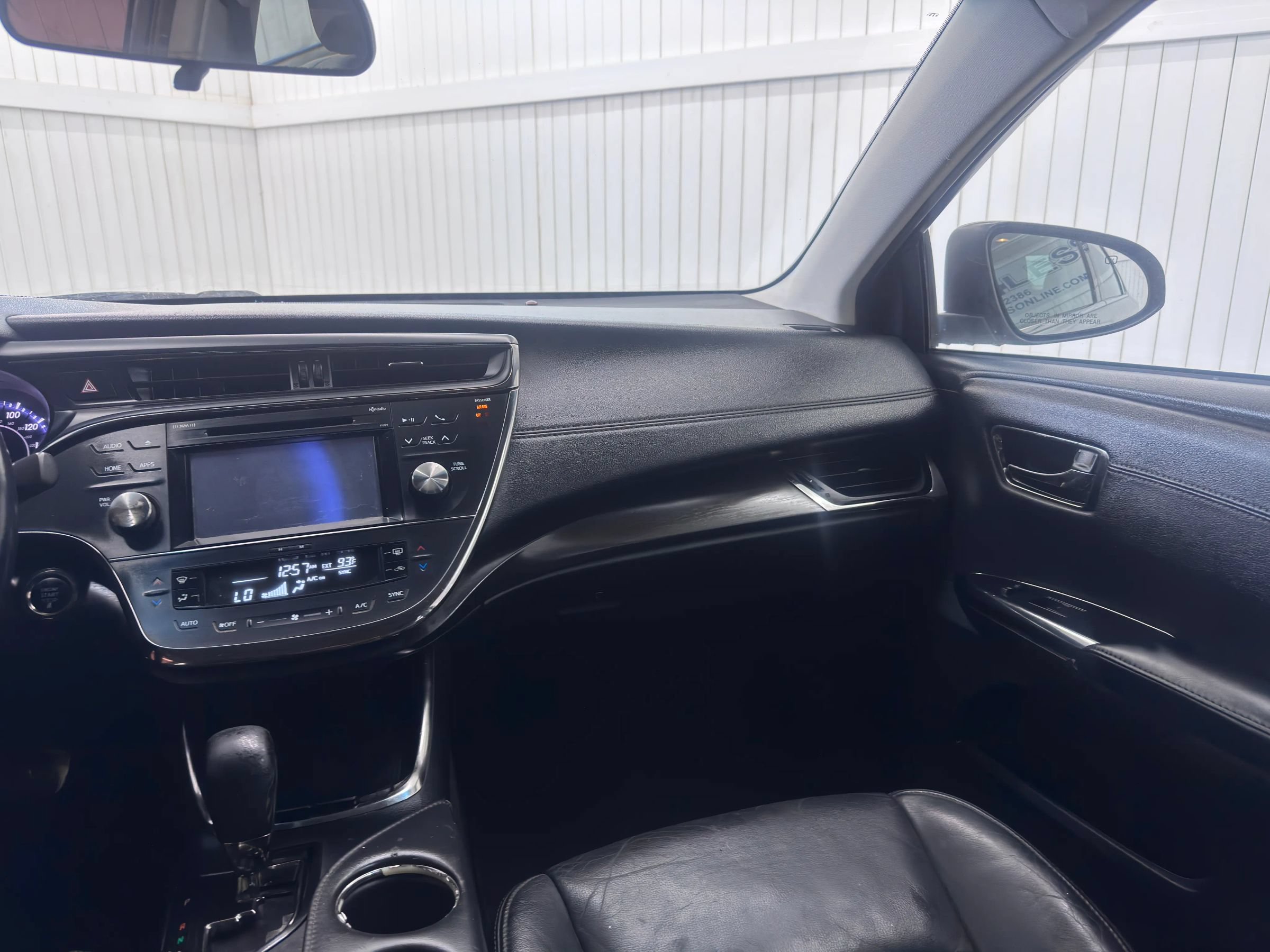Used 2016 Toyota Avalon XLE FWD image 16
