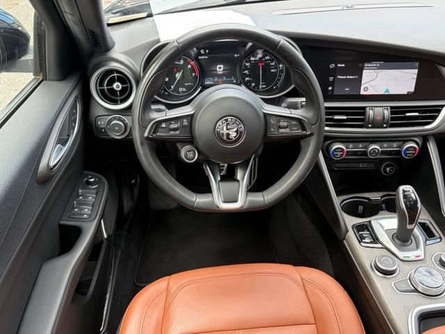 Used 2023 Alfa Romeo Giulia Ti AWD/4WD image 47