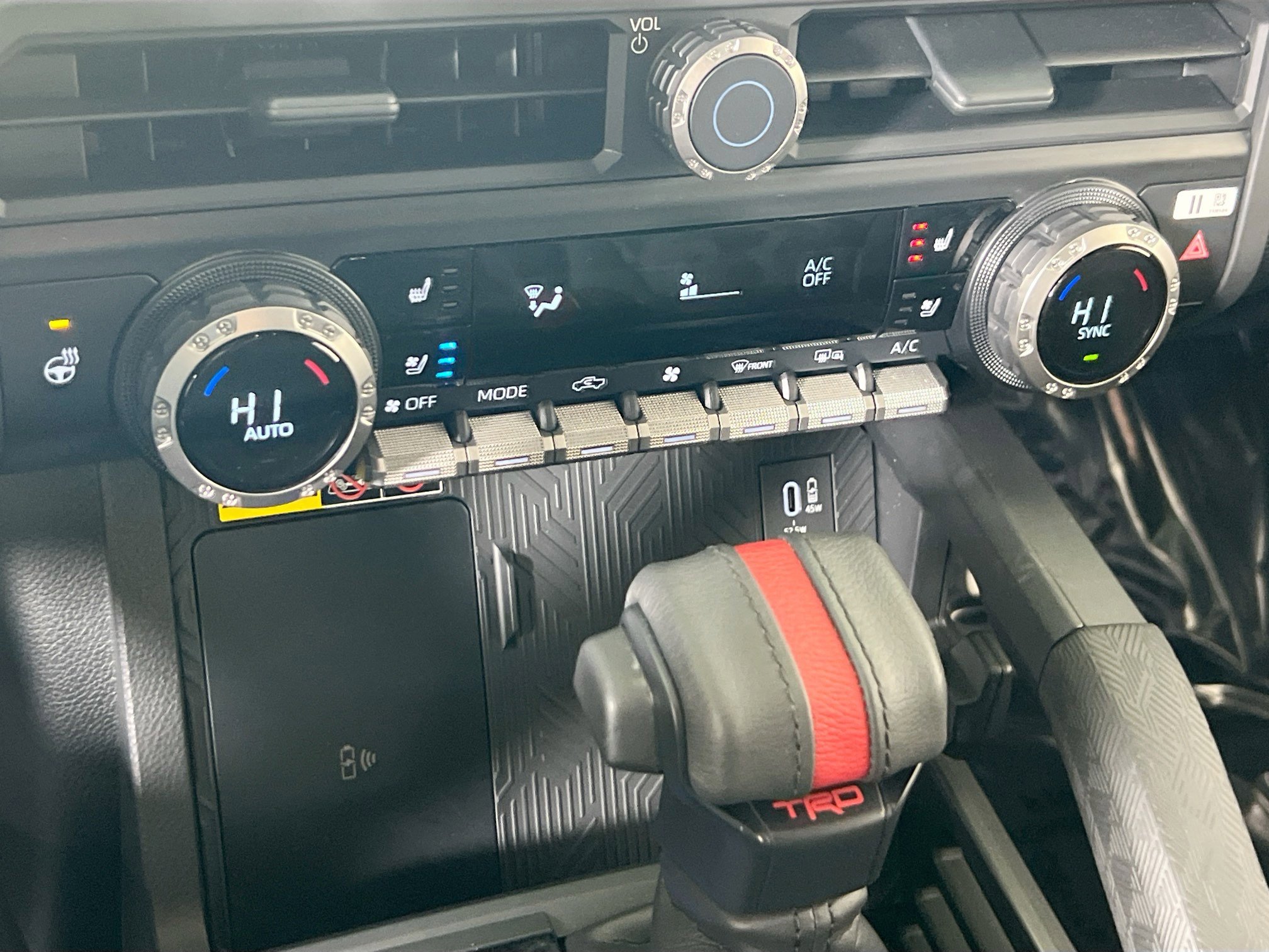 Used 2025 Toyota Tacoma TRD Pro w/ Tow Tech Package AWD/4WD image 16