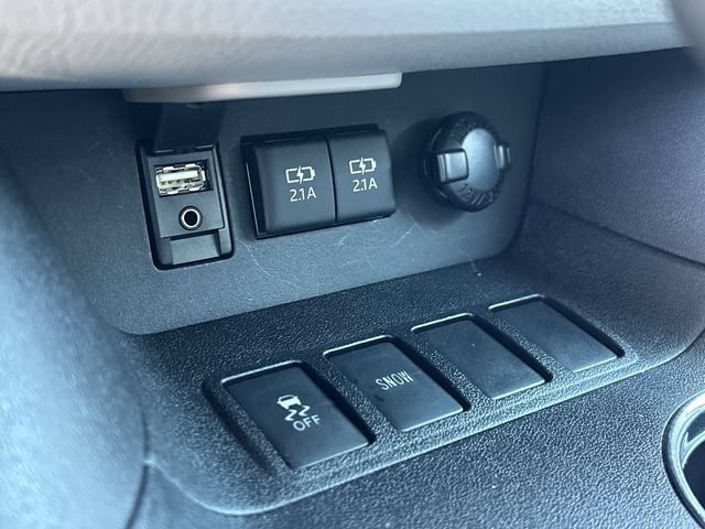 Used 2018 Toyota Highlander XLE w/ Carpet Mat Package (TMS) FWD image 28