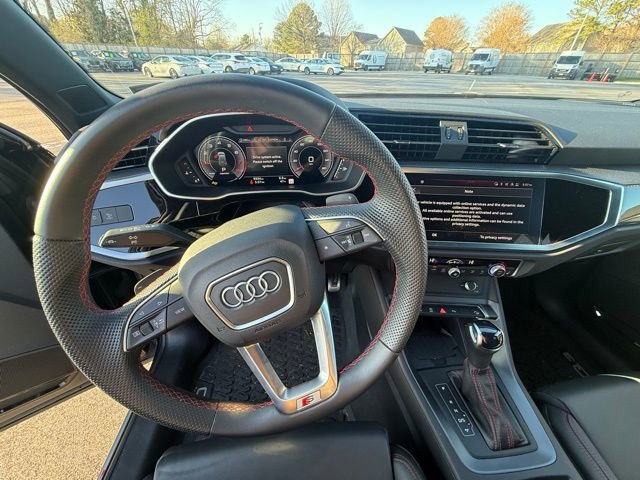 Used 2025 Audi Q3 2.0T Premium Plus w/ Premium Plus Package image 21