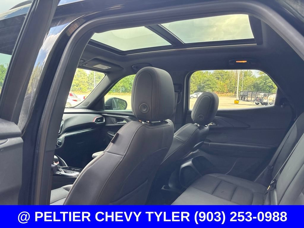 Used 2022 Chevrolet TrailBlazer RS w/ Sun and Liftgate Package FWD image 20