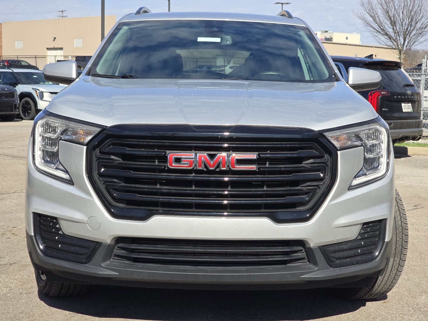 Used 2022 GMC Terrain SLE w/ Driver Convenience Package image 11
