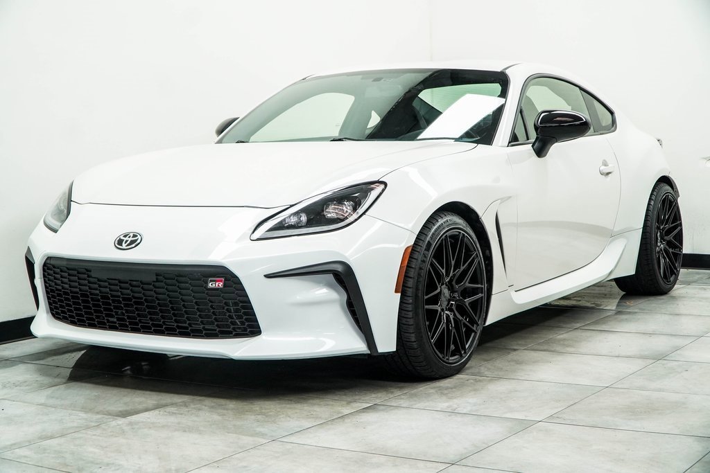 Used 2022 Toyota GR86 Premium image 6
