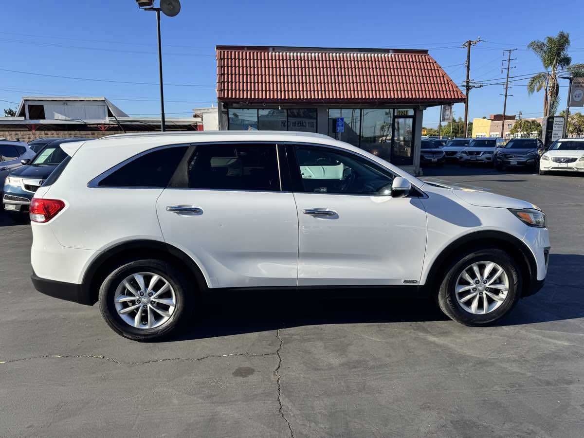 Used 2016 Kia Sorento AWD image 7