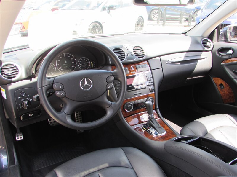 Used 2008 Mercedes-Benz CLK 350 Coupe image 12