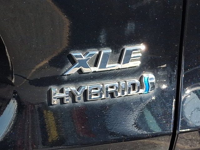 Used 2022 Toyota RAV4 XLE image 34