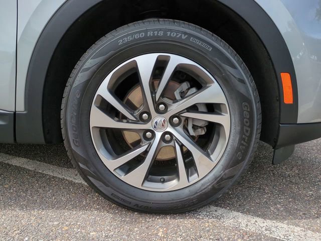 Used 2023 Buick Envision Essence image 11