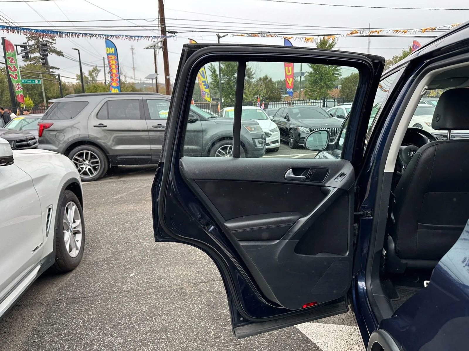 Used 2016 Volkswagen Tiguan S image 14