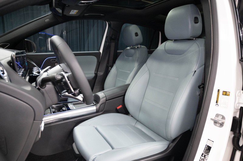 New 2026 Mercedes-Benz GLA 35 AMG 4MATIC image 12