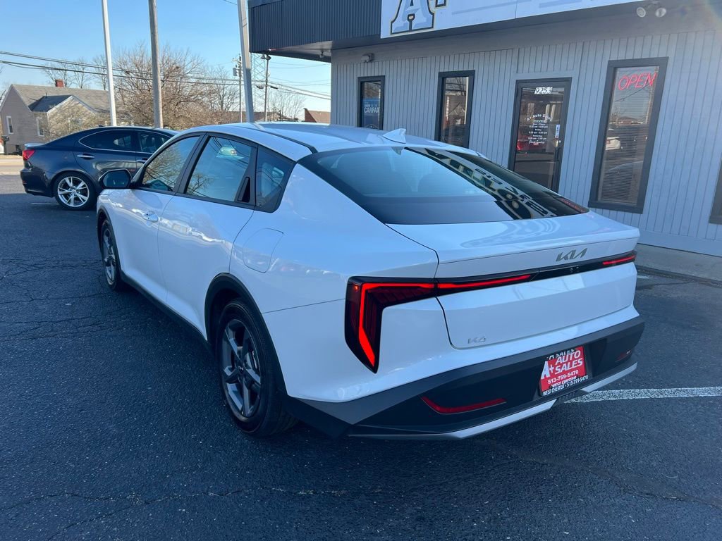Used 2025 Kia K4 LXS image 8