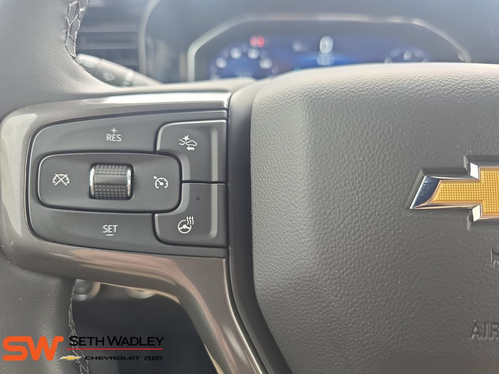 Used 2024 Chevrolet Silverado 2500 High Country w/ High Country Premium Package AWD/4WD image 17