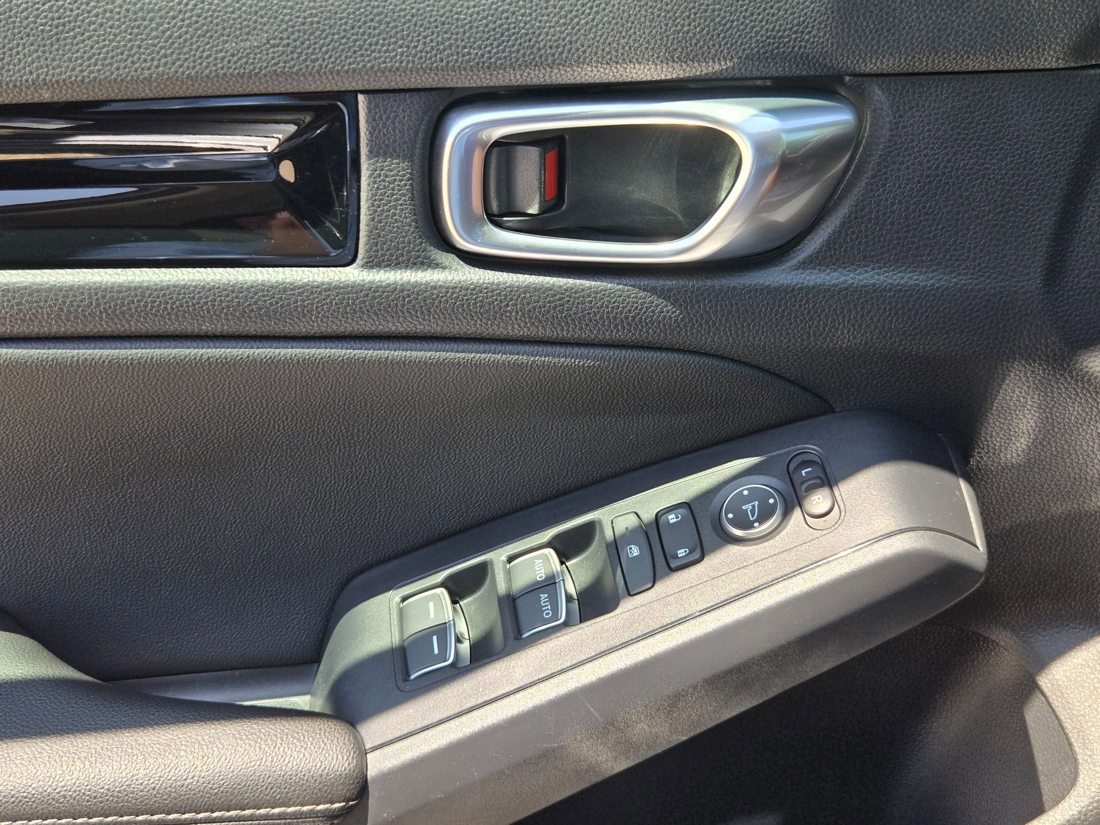 Used 2023 Honda Civic EX-L image 12