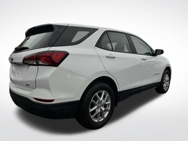 Used 2023 Chevrolet Equinox LS image 4