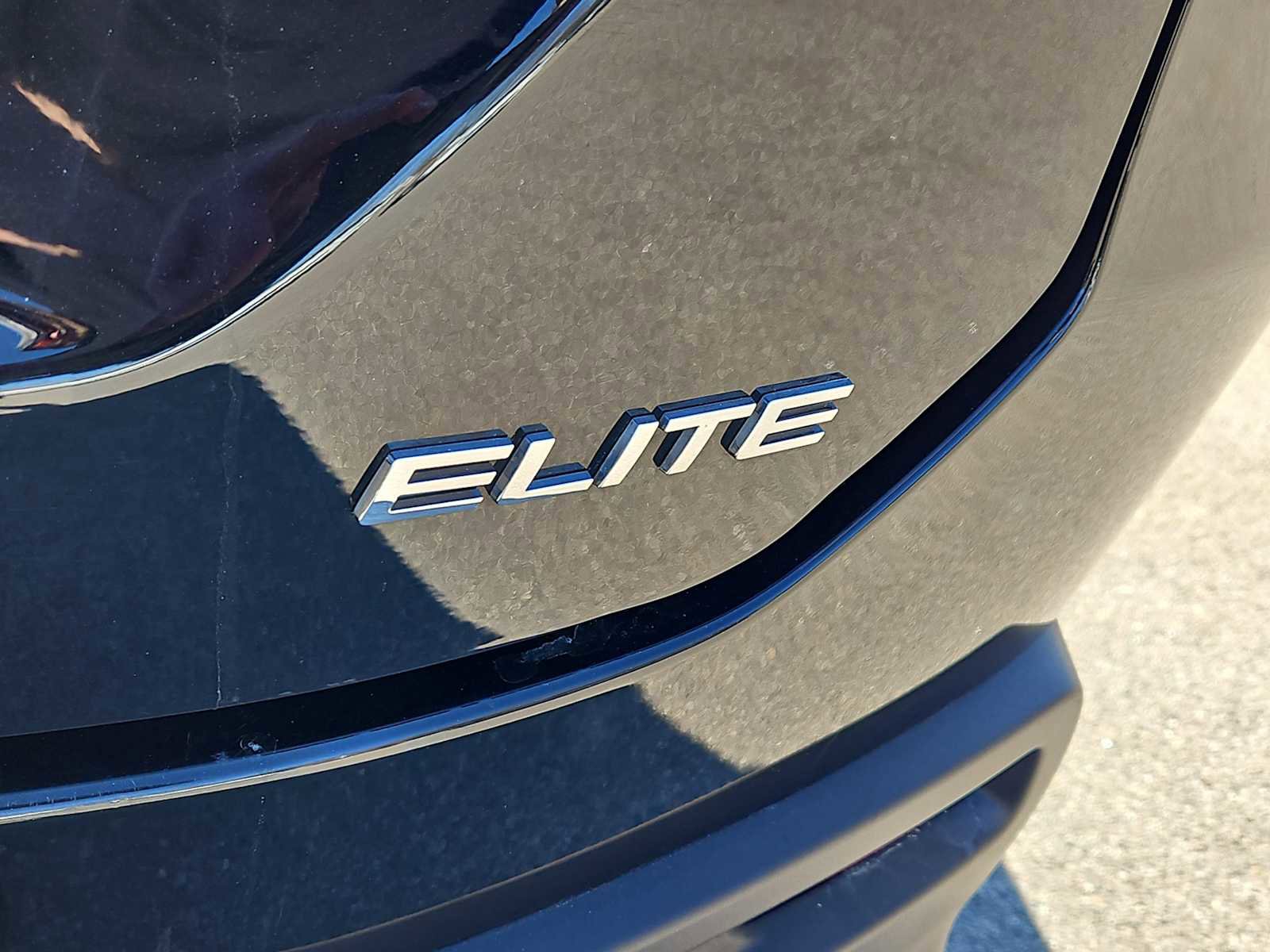 Certified 2023 Honda Pilot Elite image 6