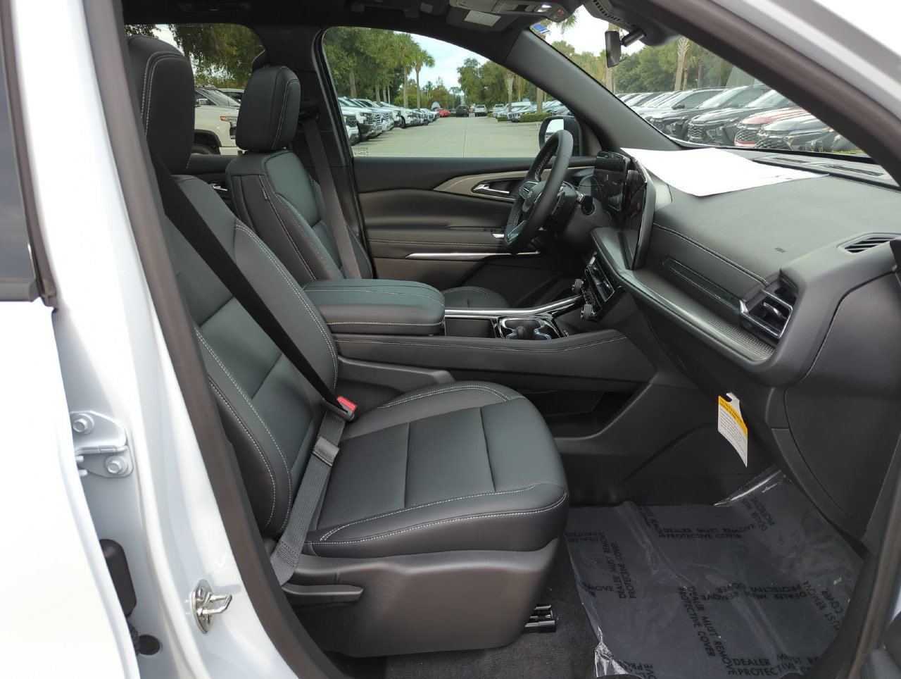 New 2027 Chevrolet Traverse LT w/ Sun and Wheel Package FWD image 24