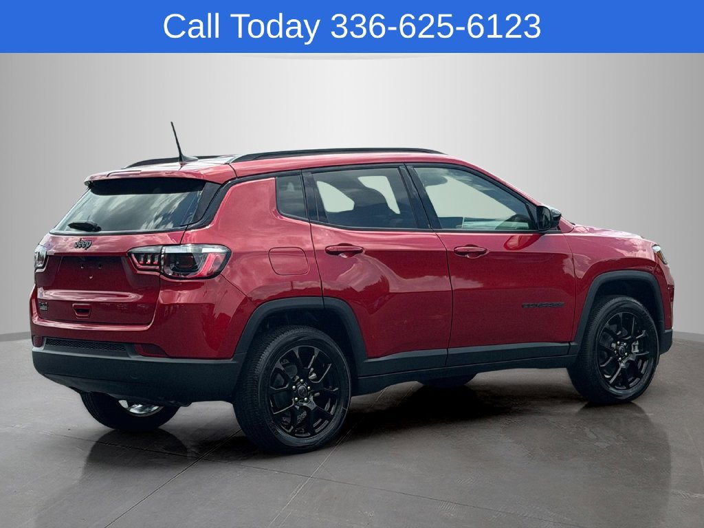 New 2026 Jeep Compass Latitude AWD/4WD image 5
