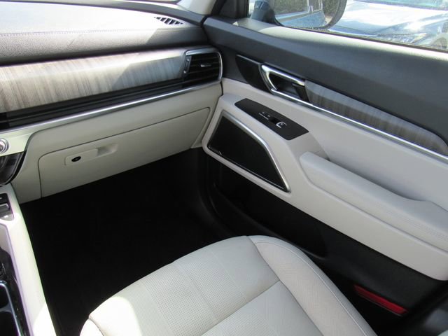 Used 2023 Kia Telluride EX w/ EX Captain's Chair Package image 22