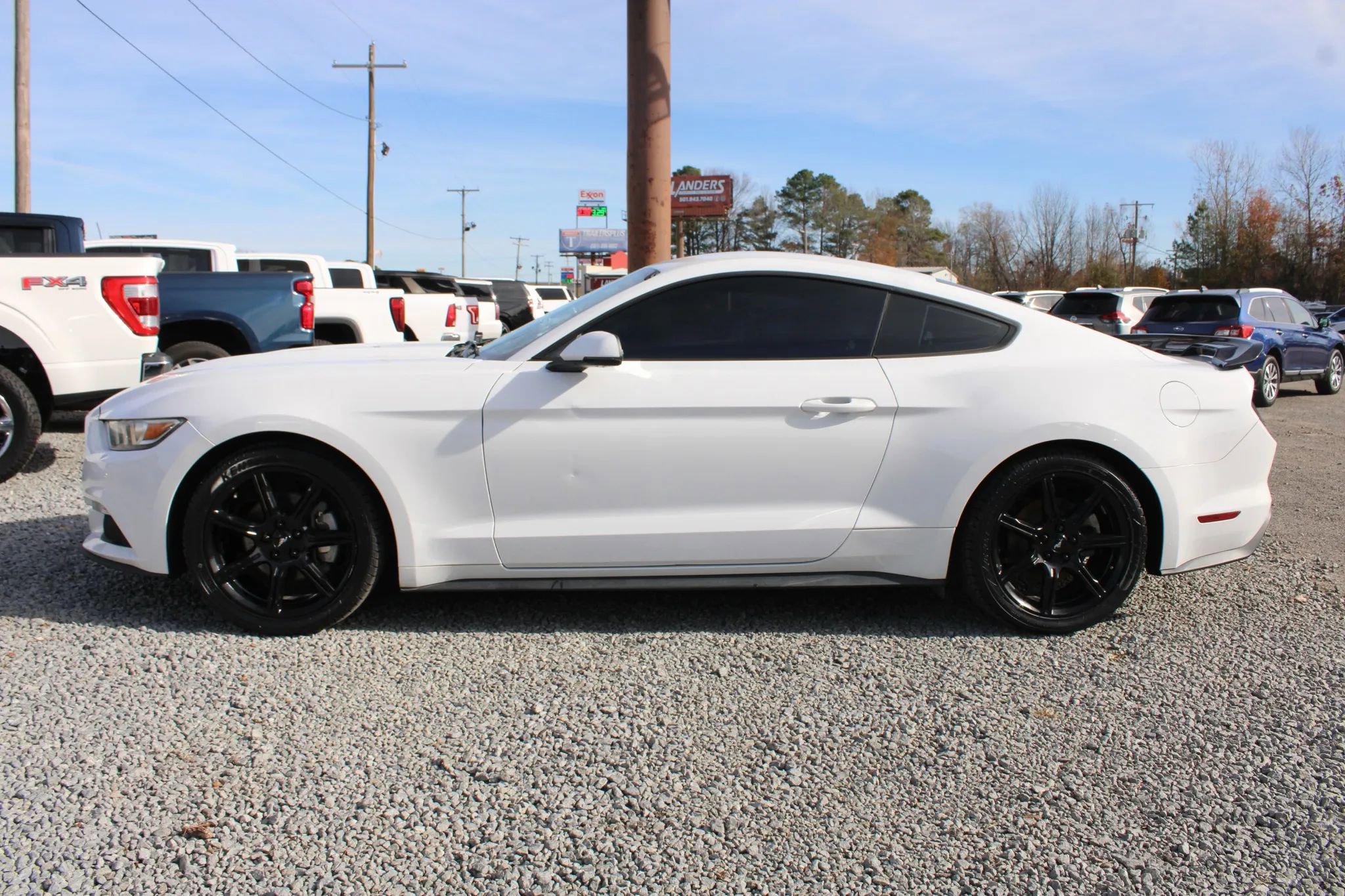Used 2017 Ford Mustang Premium image 2