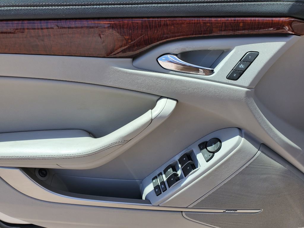 Used 2011 Cadillac CTS Luxury RWD image 14